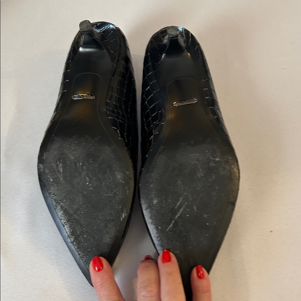 Vionic Black Croc-Patterned Kitten Heels Arch Sup… - image 7